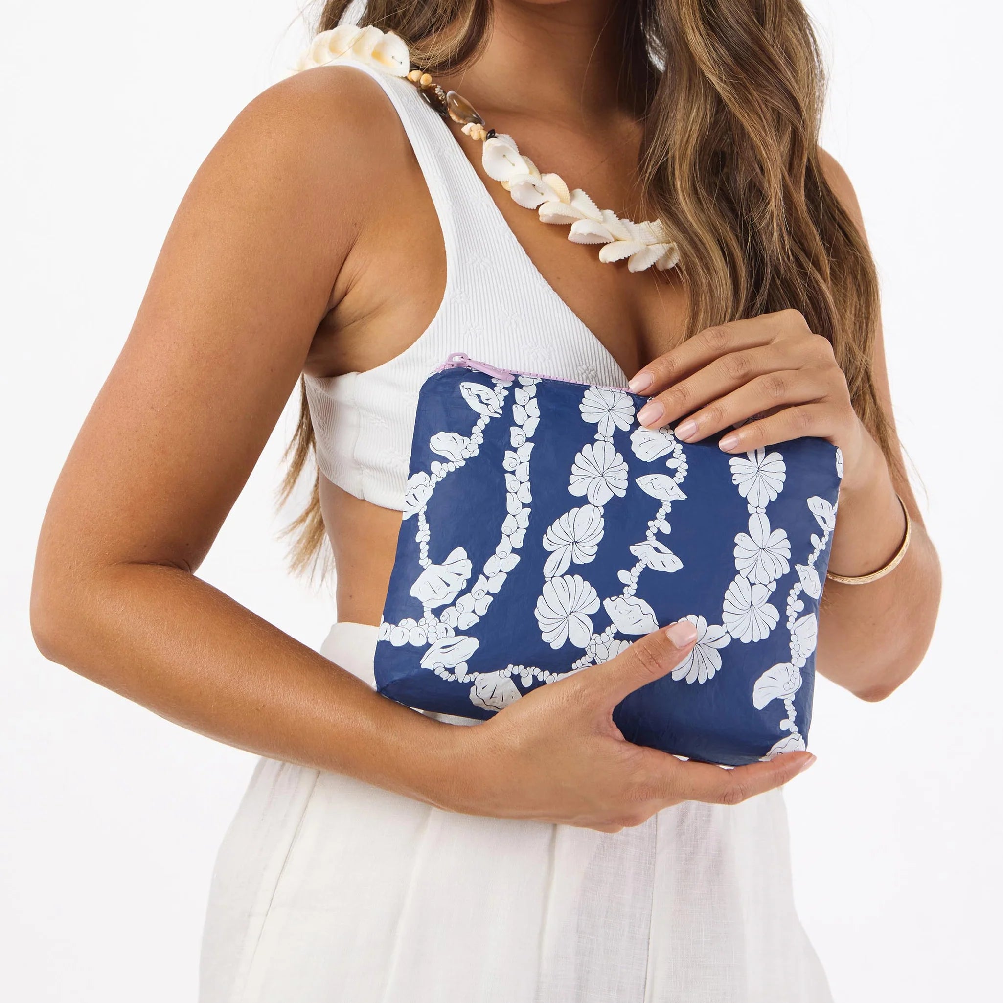 Aloha Collection Shell Lei Small - White/Navy