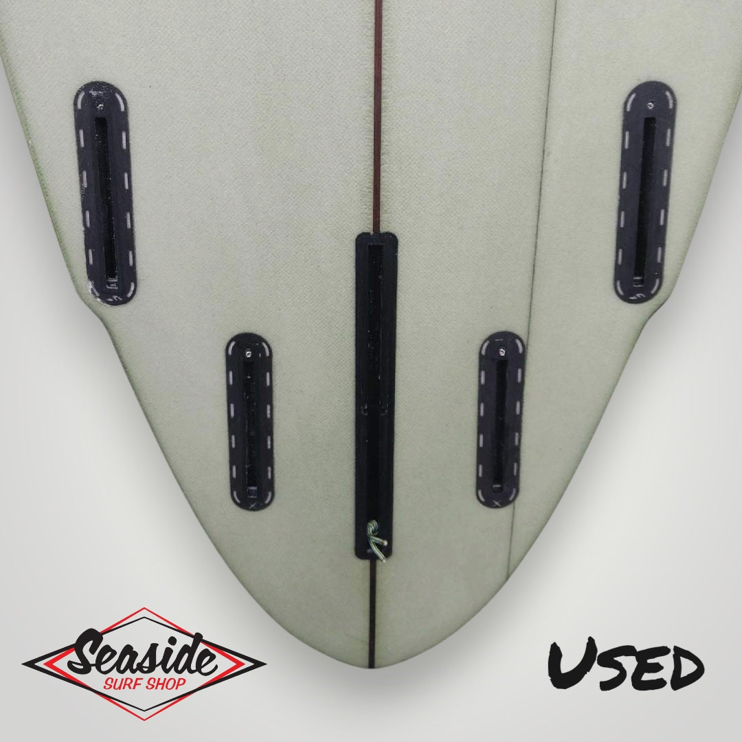 USED Solid Surfboards - 7&