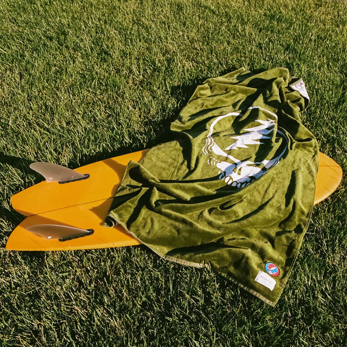 Grateful Shred Woven Towel - Avocado | Grateful Dead x Slowtide